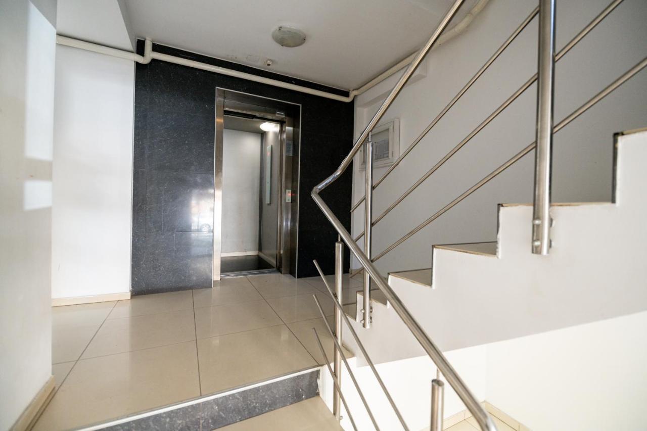 Business And Travel Lounge With Private Parking Διαμέρισμα Τιμισοάρα Εξωτερικό φωτογραφία